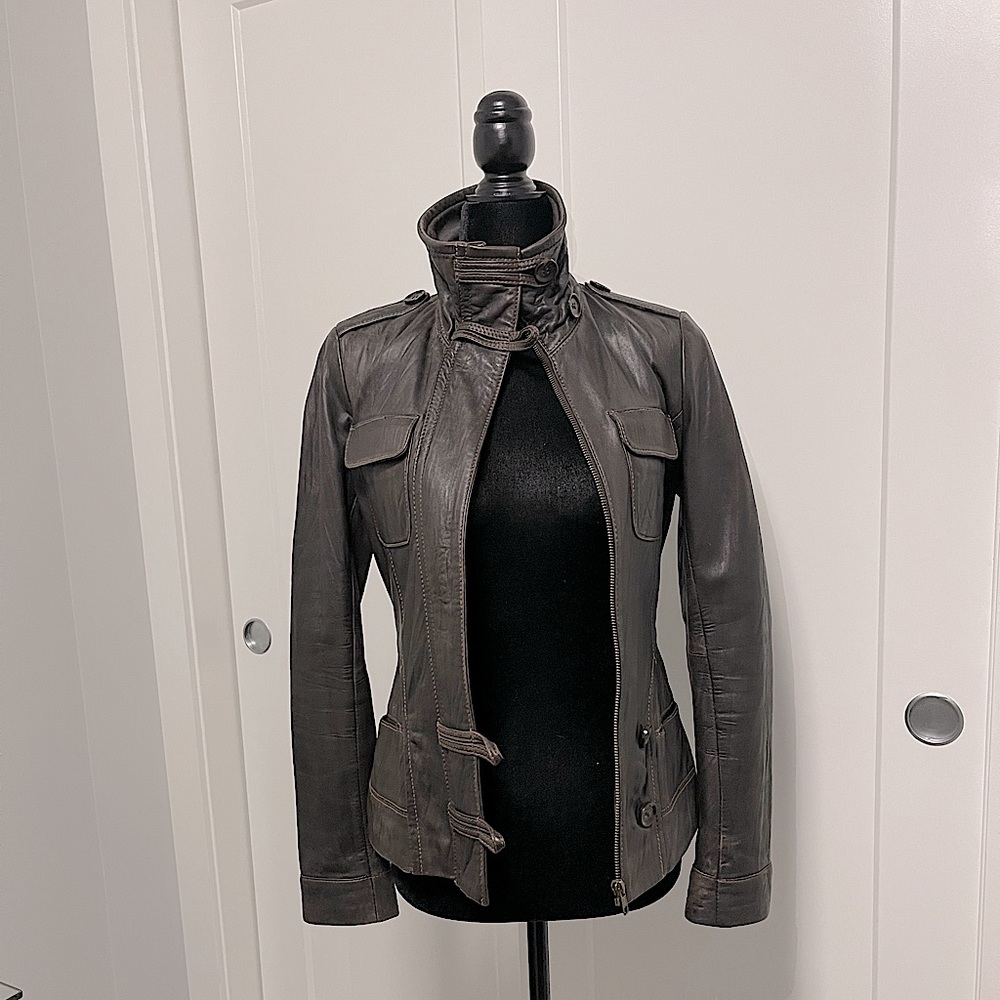 2𝒇𝒐𝒓$250 DANIER Lamb leather Brown Jacket size2XS